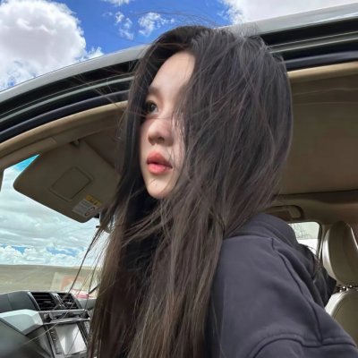 女孩罗塞玛莉